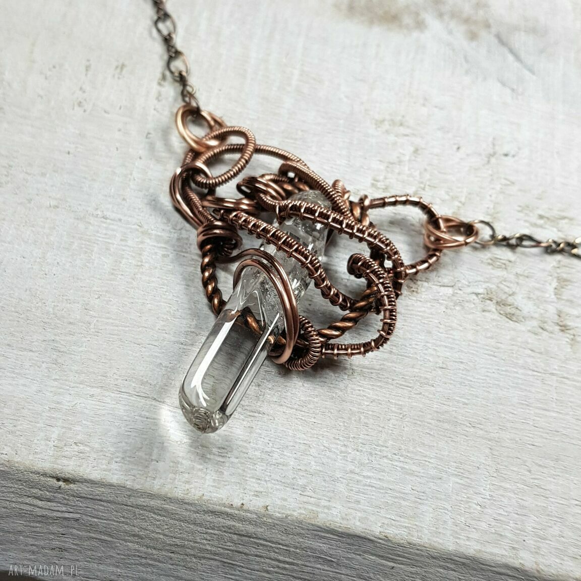 Kryształ górski m194 - miedziany naszyjnik wire wrapping z zawieszką w kształcie sopla