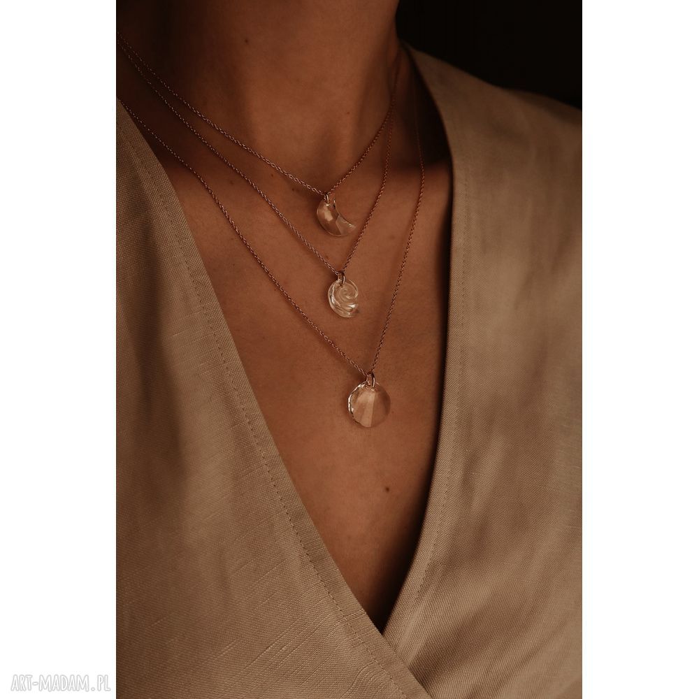 naszyjniki: Złoty naszyjnik z muszelką SWAROVSKI® CRYSTAL Ręcznie robione