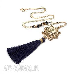 boho navy rosette 04 04 2028 - naszyjnik