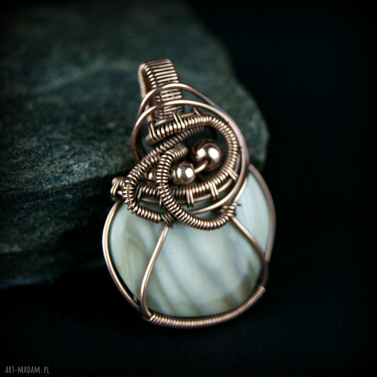 Krzemień pasiasty wisiorek wire wrapping - ręcznie robiona biżuteria z kamieniem naturalnym