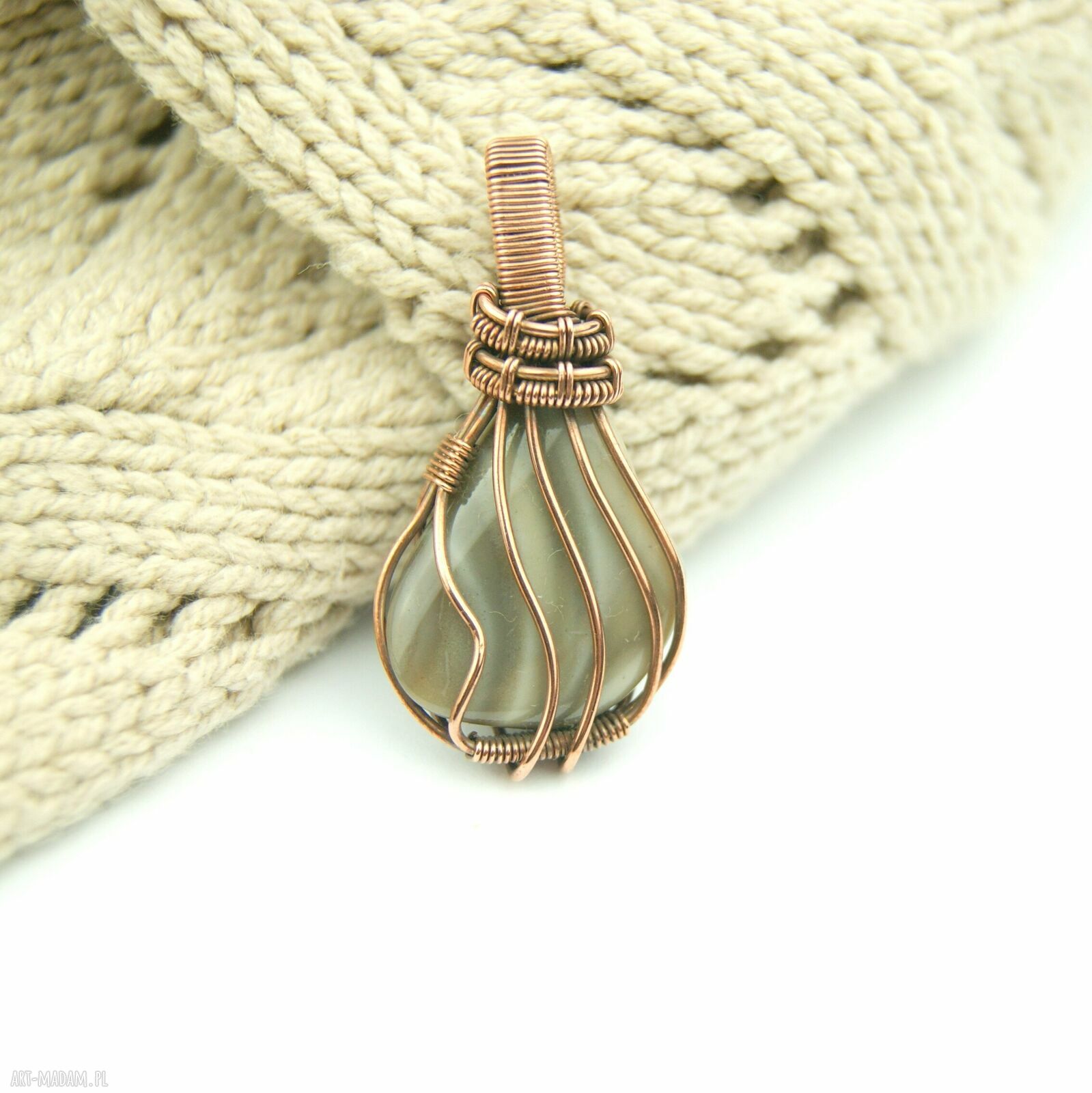 Krzemień pasiasty - wisiorek wire wrapping w miedzianej, oksydowanej oprawie