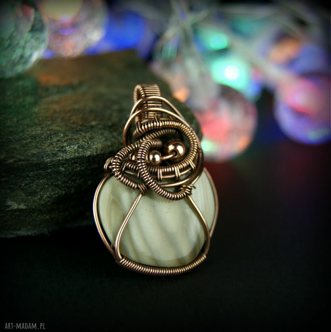 Krzemień pasiasty wisiorek wire wrapping - ręcznie robiona biżuteria z kamieniem naturalnym
