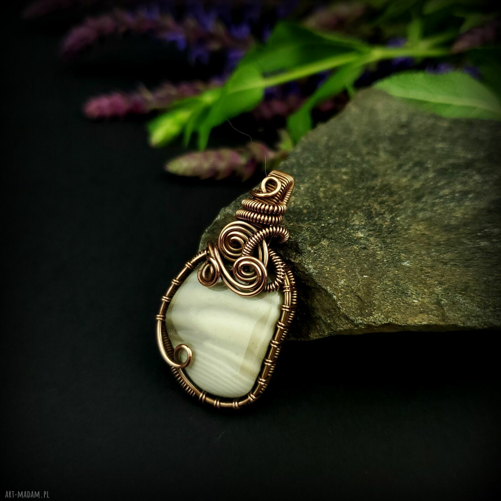 Krzemień pasiasty wisiorek wire wrapping - oksydowana miedź