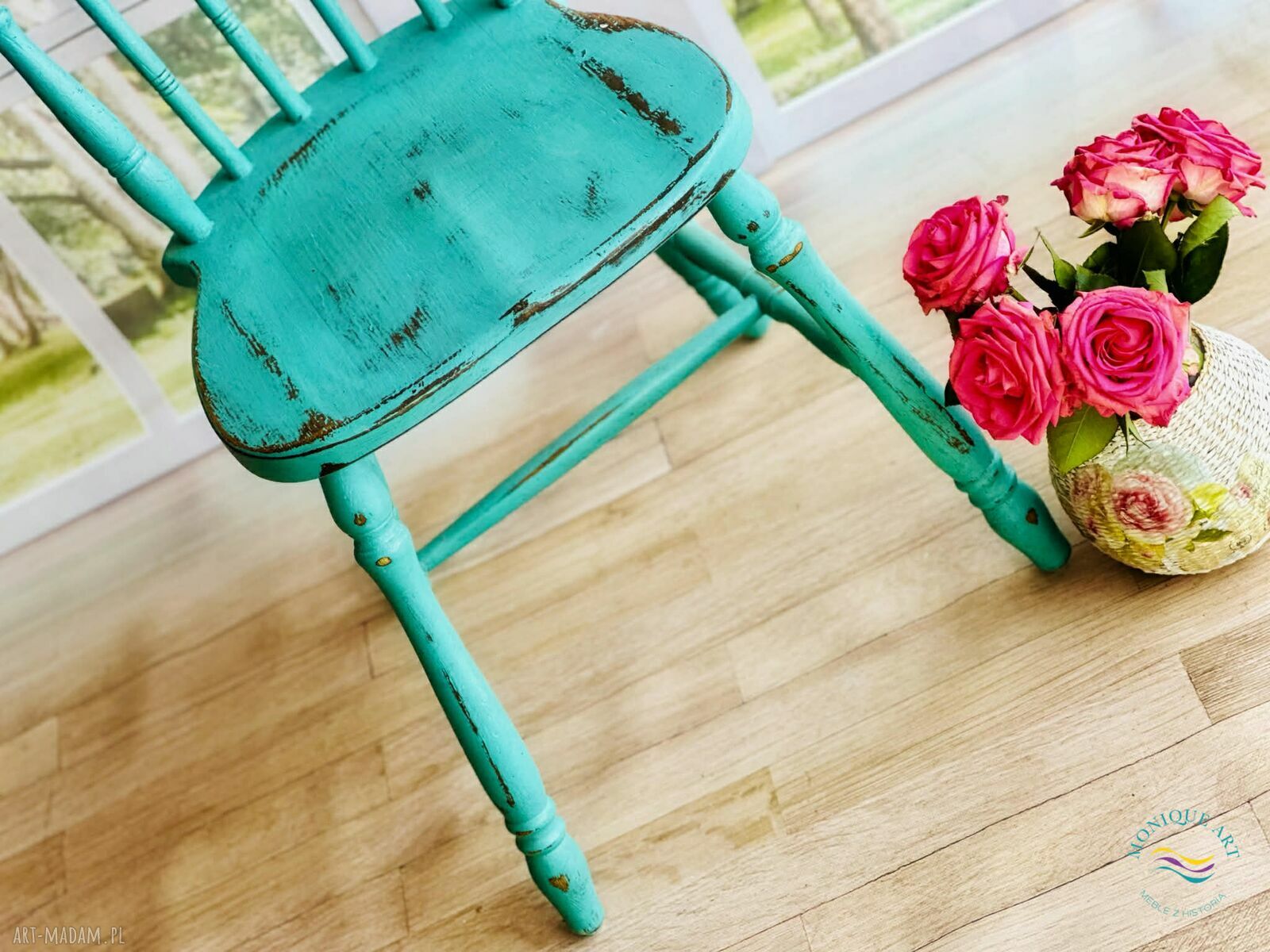 Krzesło turkusowe shabby chic - patyczak z charakterem