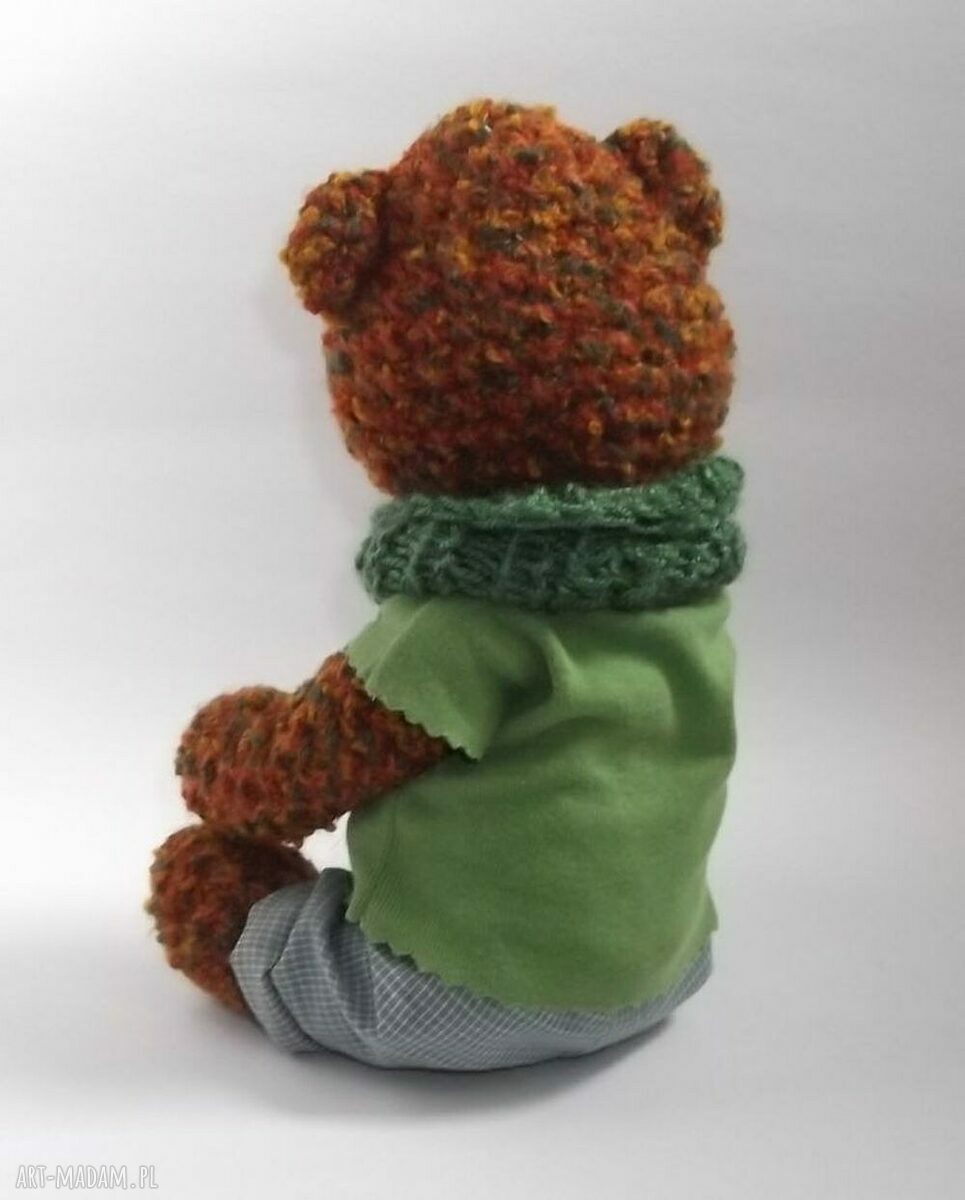 Miś Ksawery - szydełkowa maskotka handmade z ruchomymi rączkami i nóżkami (28 cm)