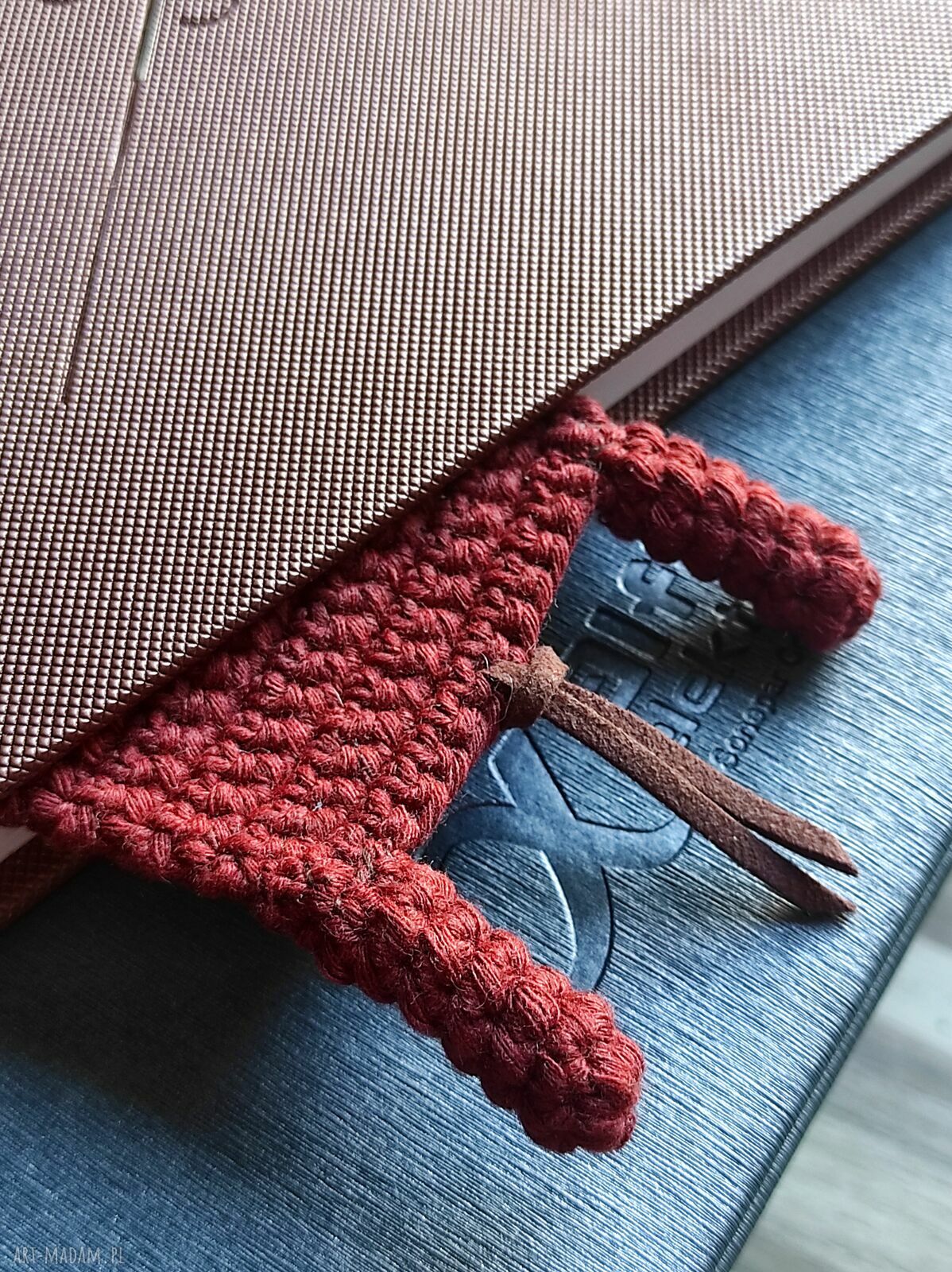Zakładka do książki - Jamnik Dyzio, Jamniczek (handmade na szydełku)