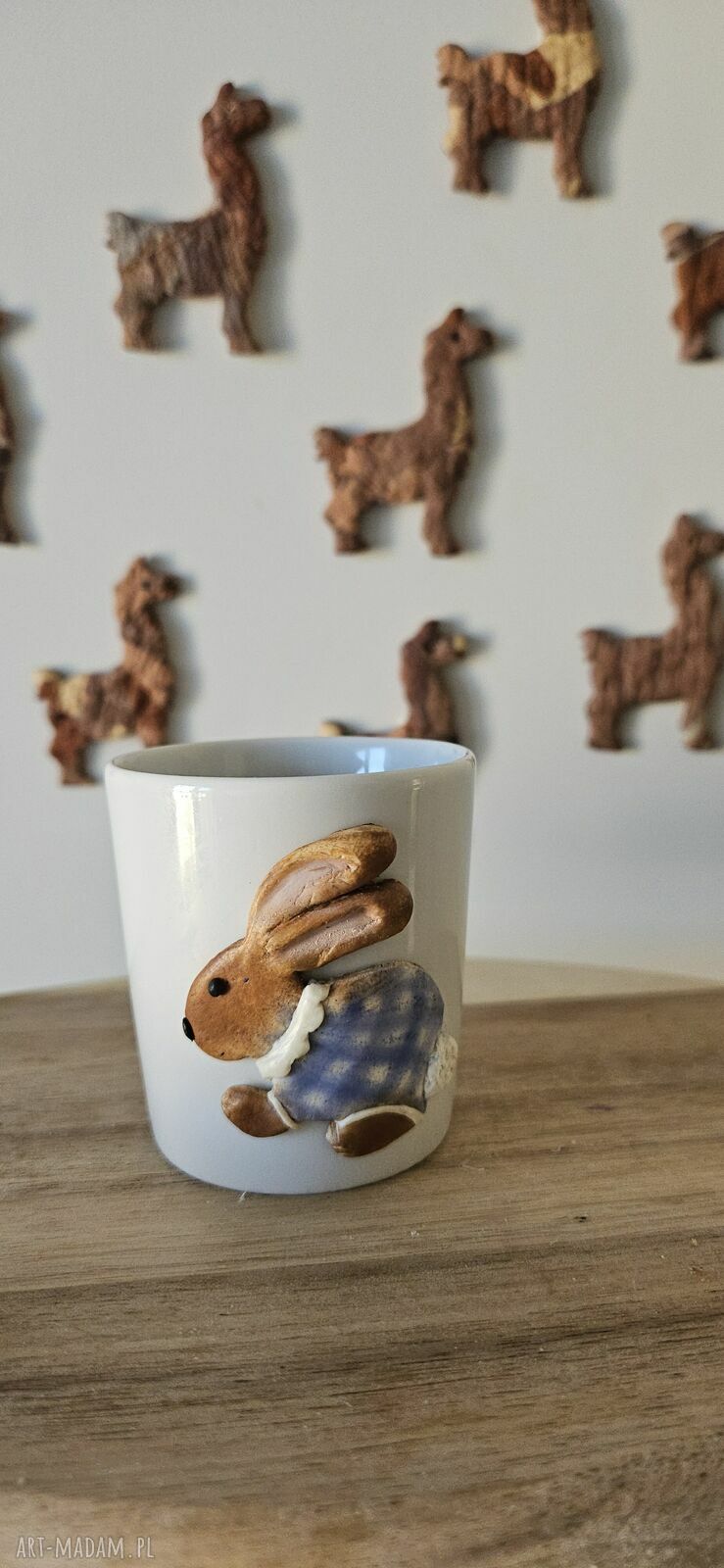 Kubeczek porcelanowy z zajączkiem wielkanocnym