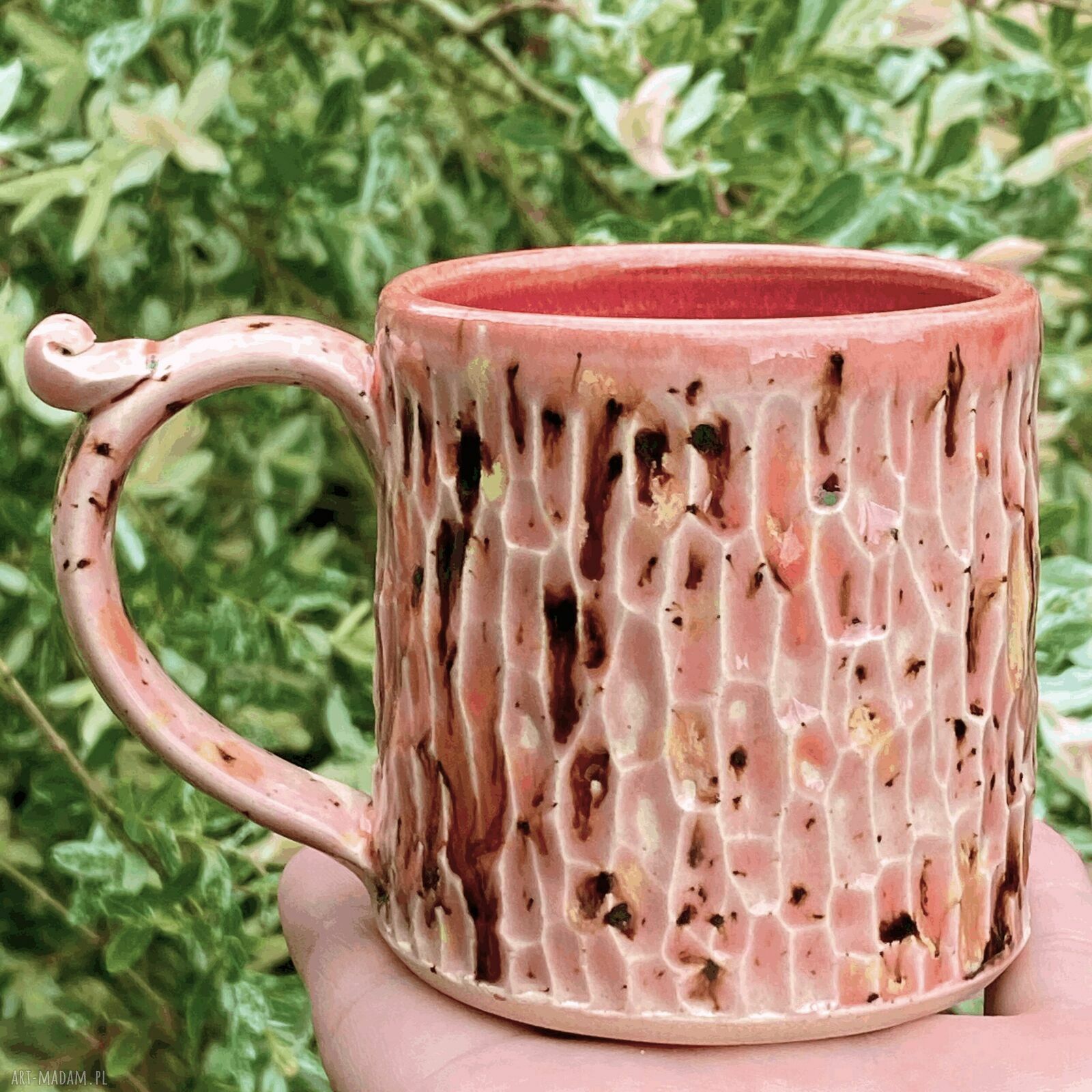 Różowy kubek ceramiczny 200 ml Landrynka z podpórką pod kciuk