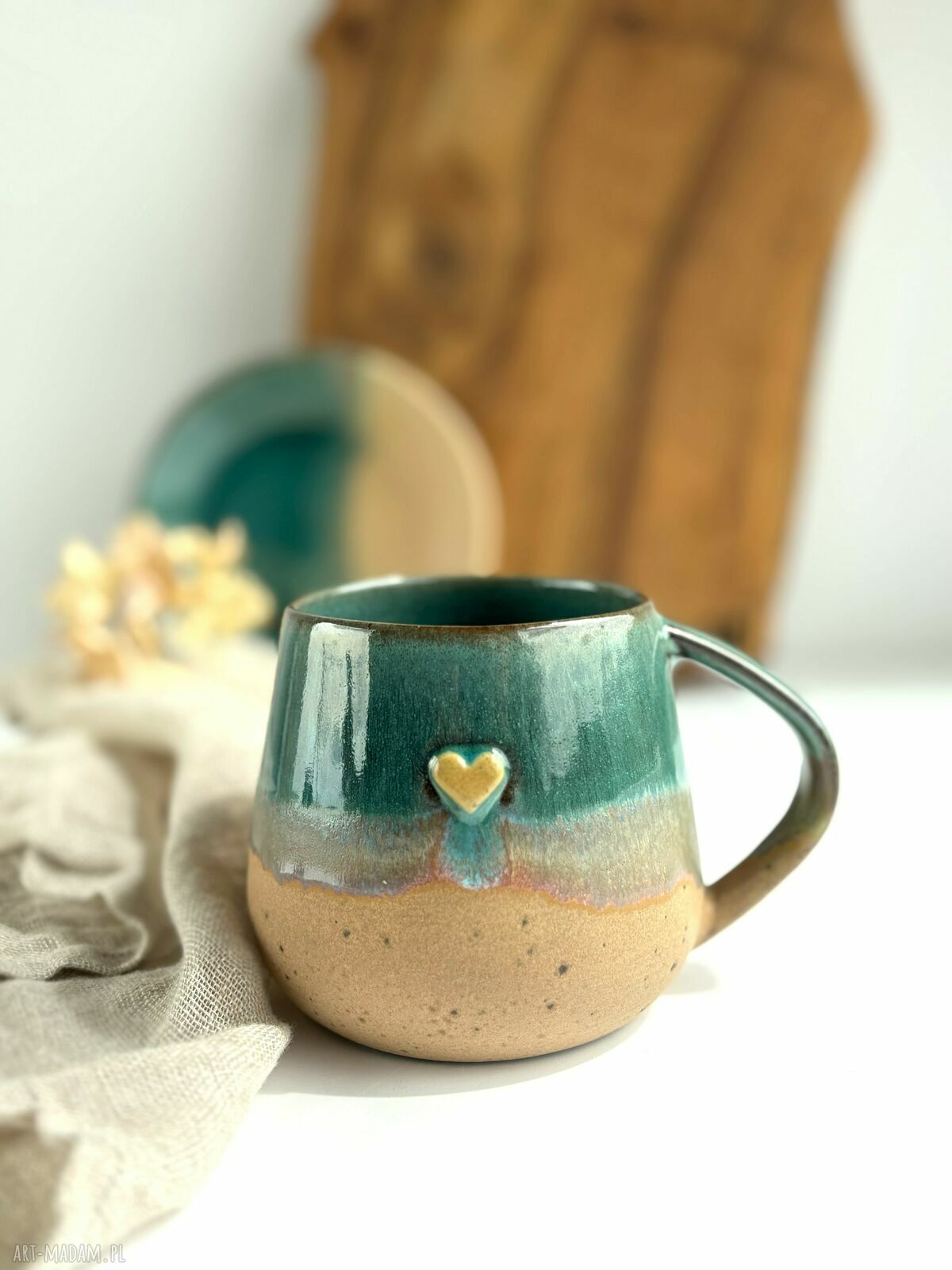 Ręcznie robiony kubek ceramiczny 320 ml Rajska Plaża z sercem