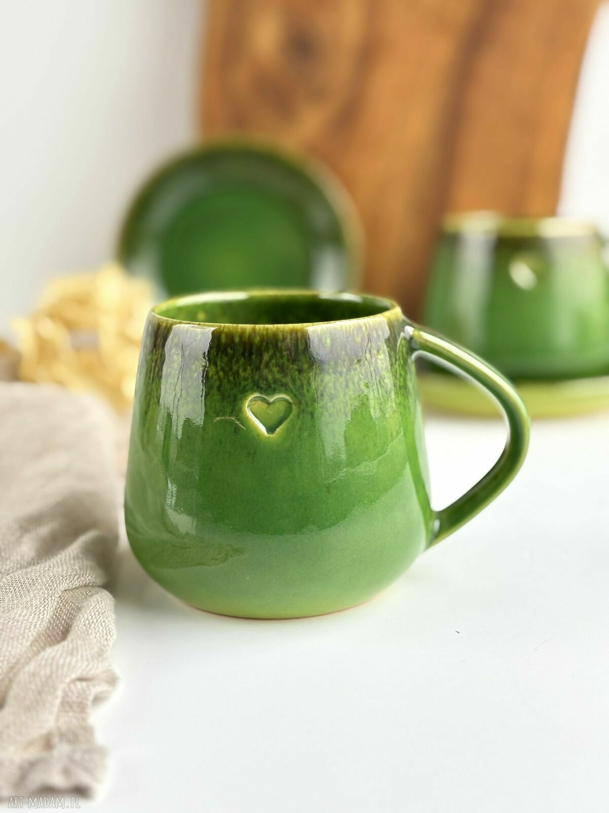 Kubek beczułka ręcznie robiony zielony z sercem 320 ml - Natura