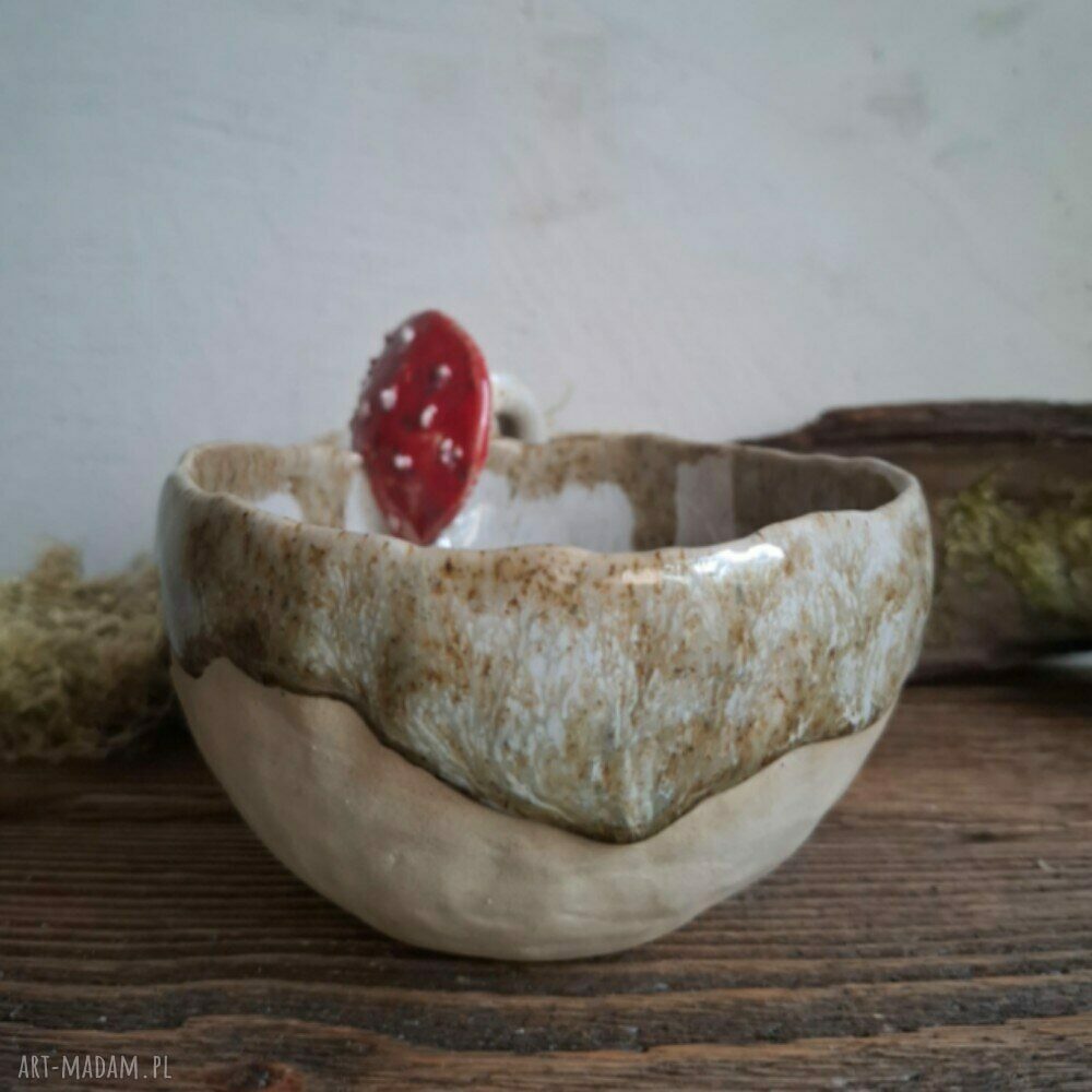 Kubek ceramiczny Muchomor - ręcznie lepiony grzybowy akcent