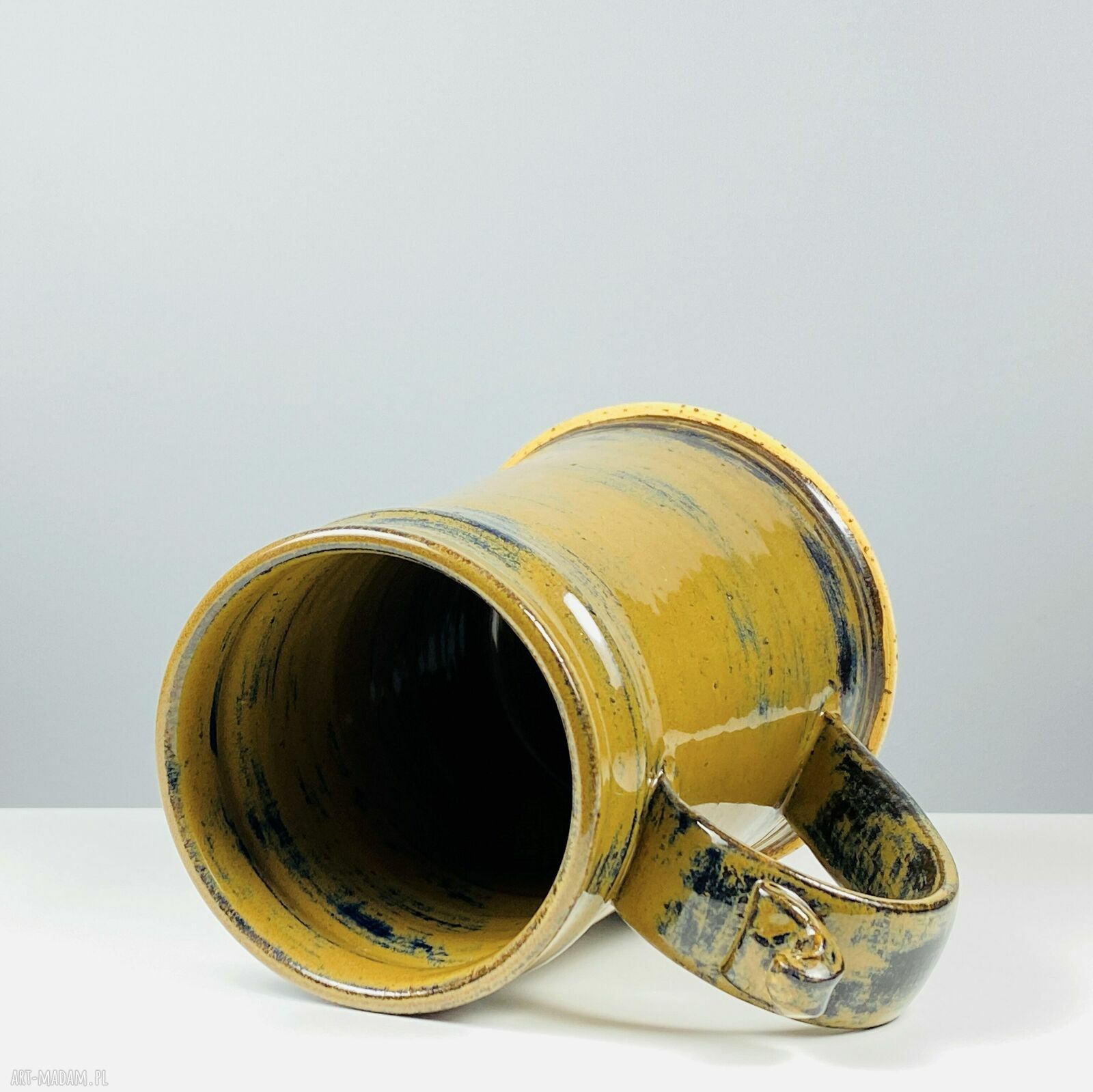 Kubek ceramiczny w kształcie kufla 400 ml - karmel i gorzka czekolada