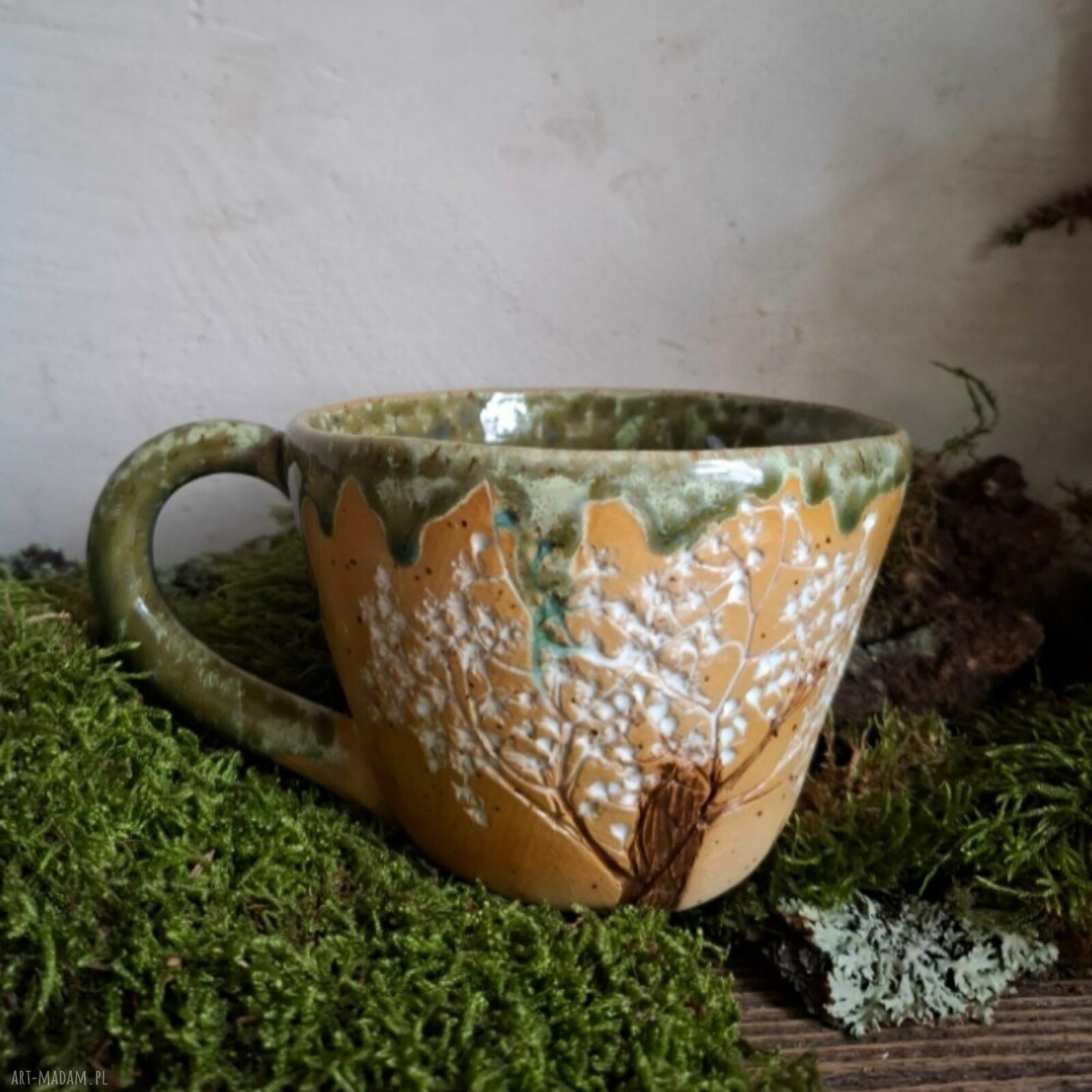 Kubek ceramiczny 'Drzewo' - ręcznie robiony z zielono-turkusowym szkliwem