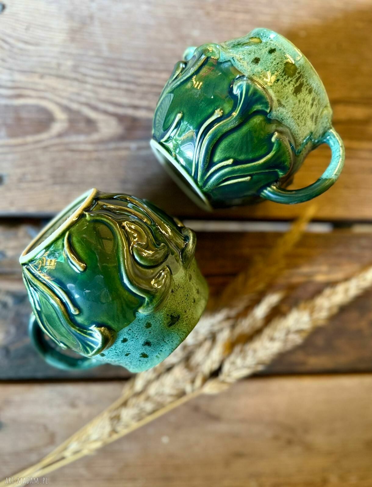 Kubek ceramiczny Grzyb - butelkowa zieleń i motyw natury