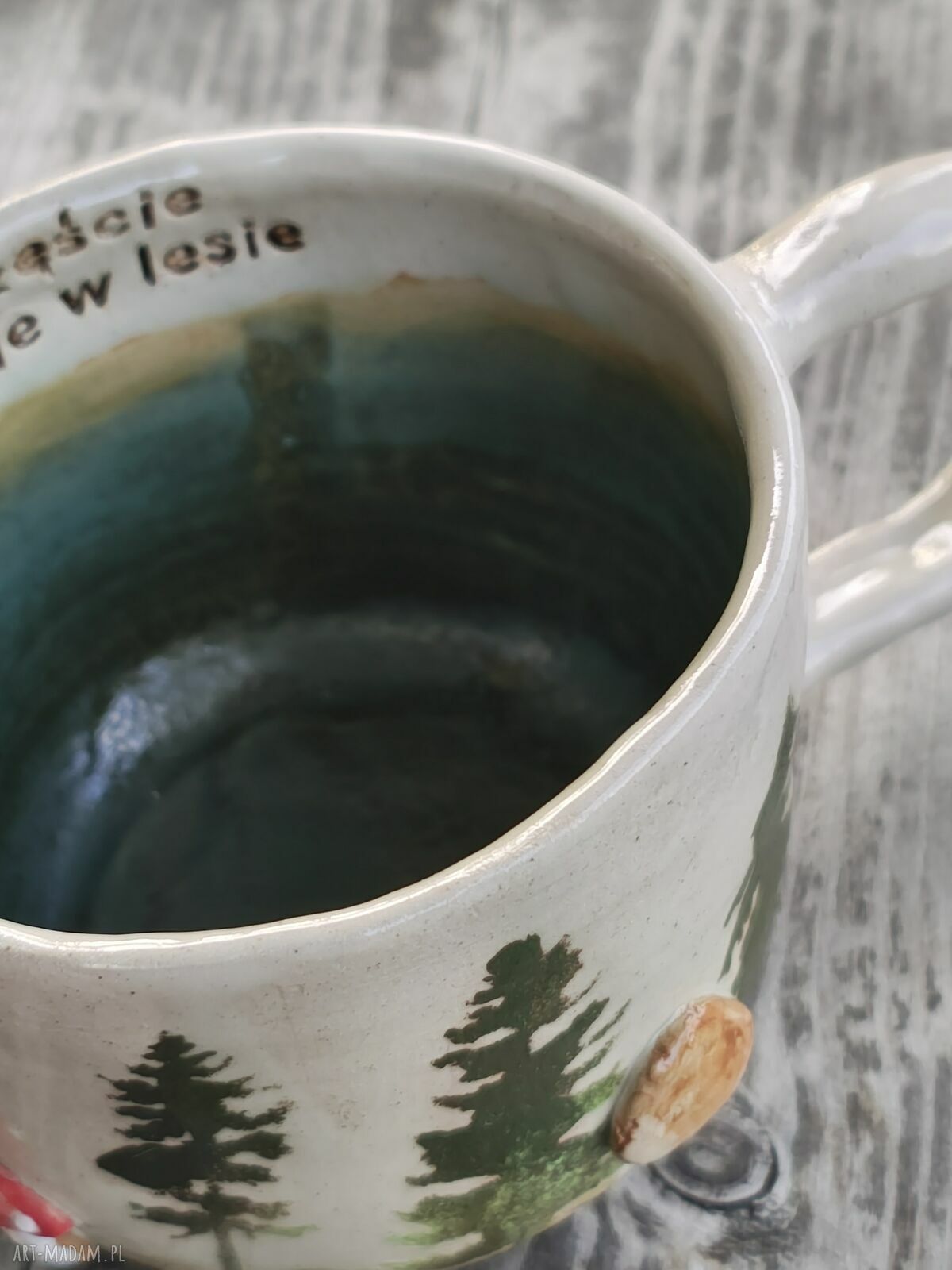Kubek ceramiczny handmade z motywem lasu i grzybów