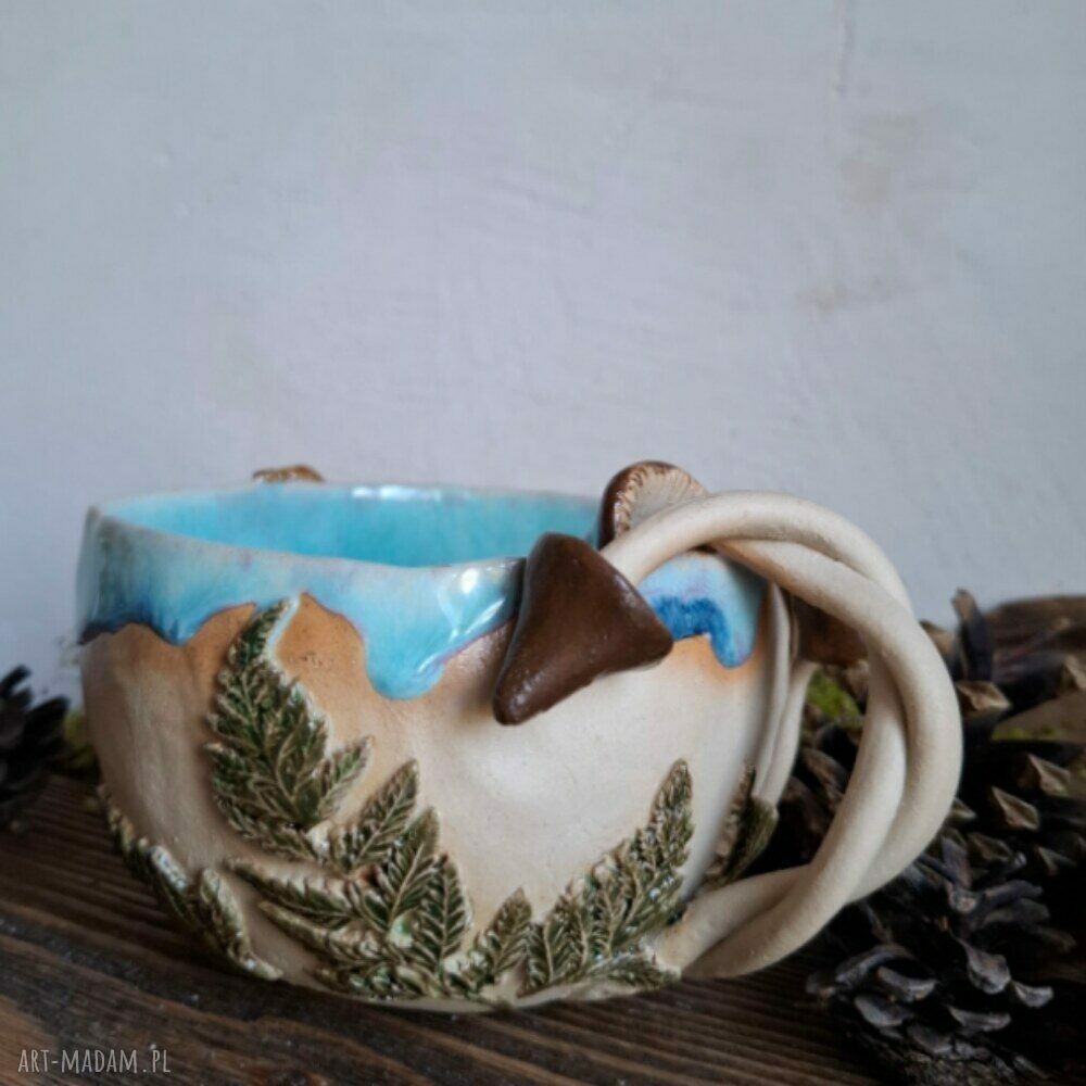 Kubek ceramiczny Leśne źródło z grzybami i jaszczurką