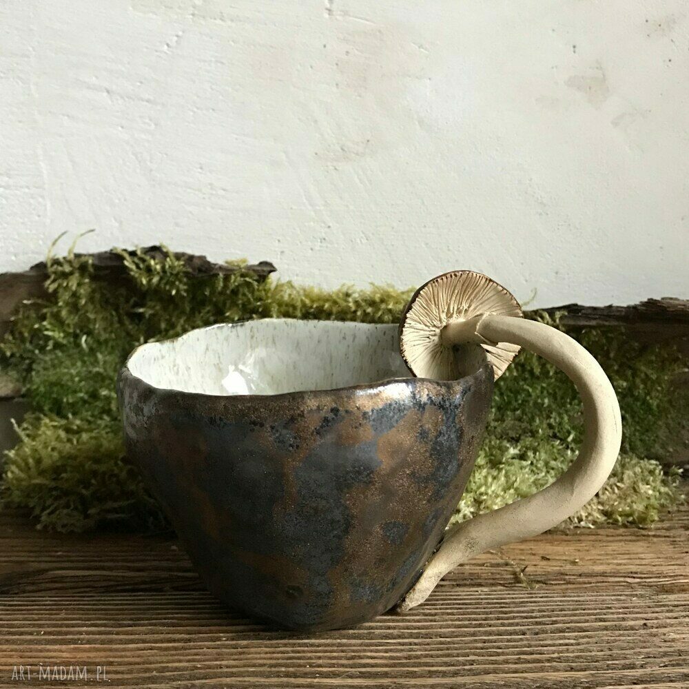 Kubek ceramiczny z grzybami - leśny prezent dla grzybiarza