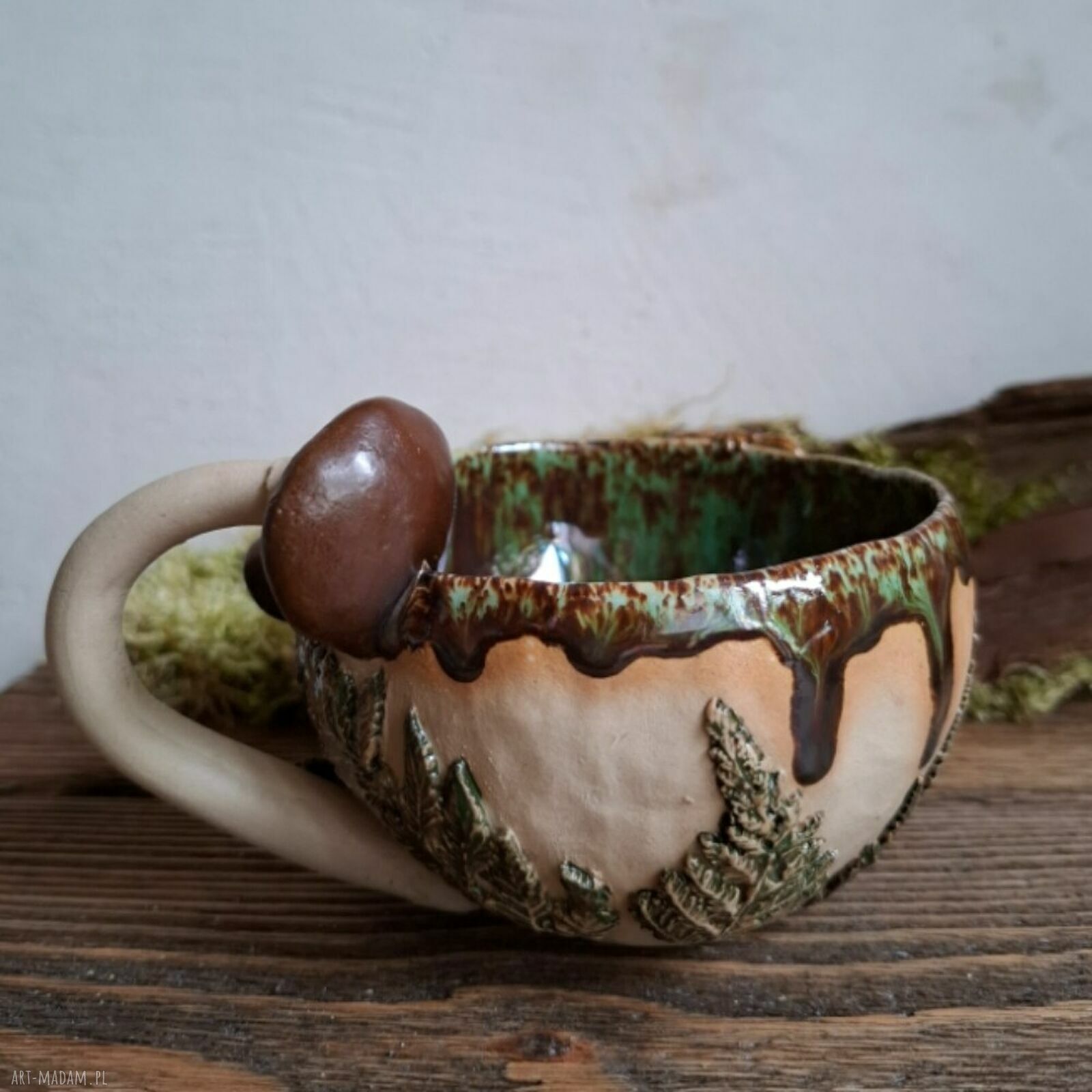 Kubek ceramiczny Leśny Dar z jaszczurką - handmade Smokfa