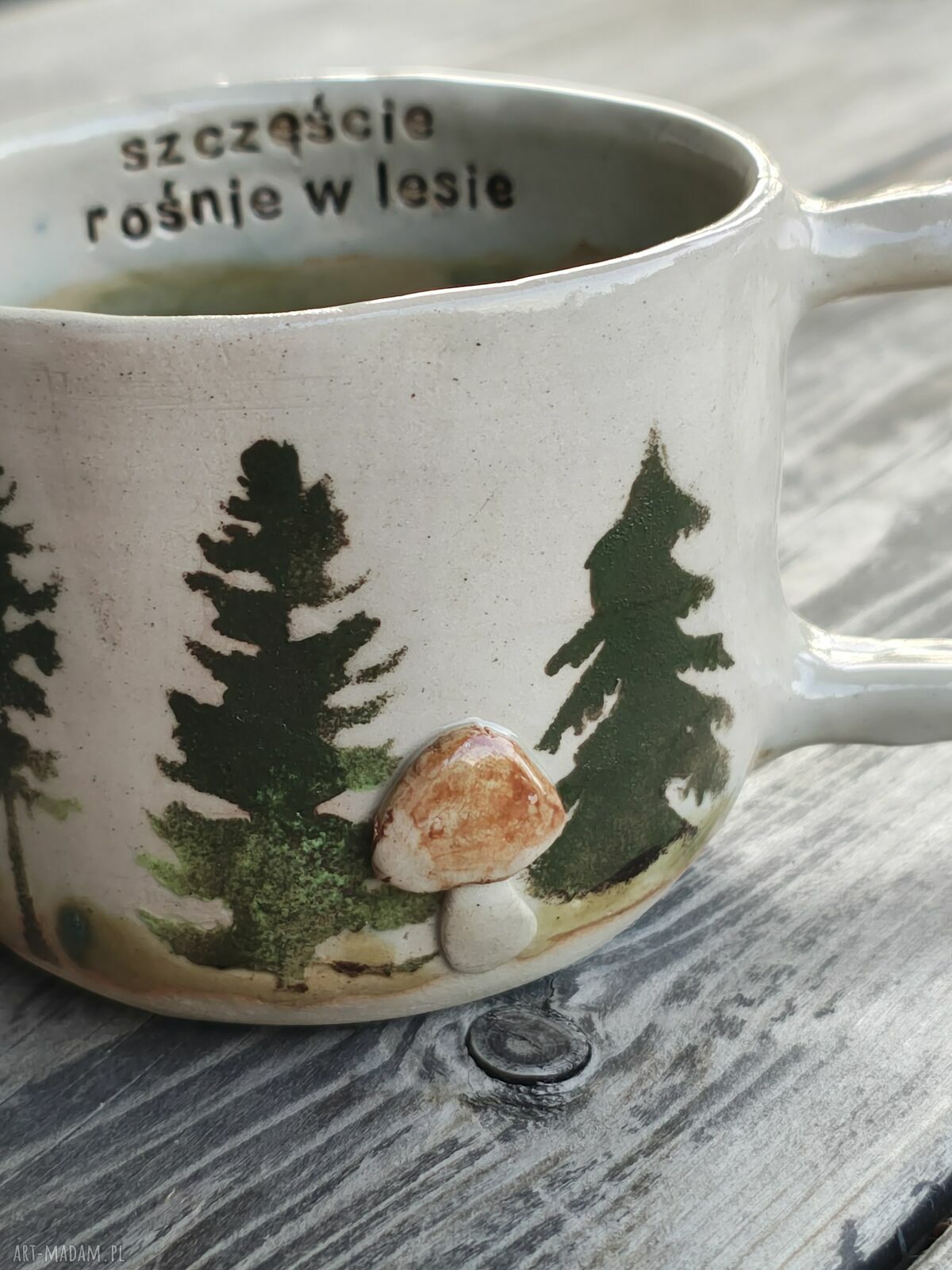 Kubek ceramiczny handmade z motywem lasu i grzybów