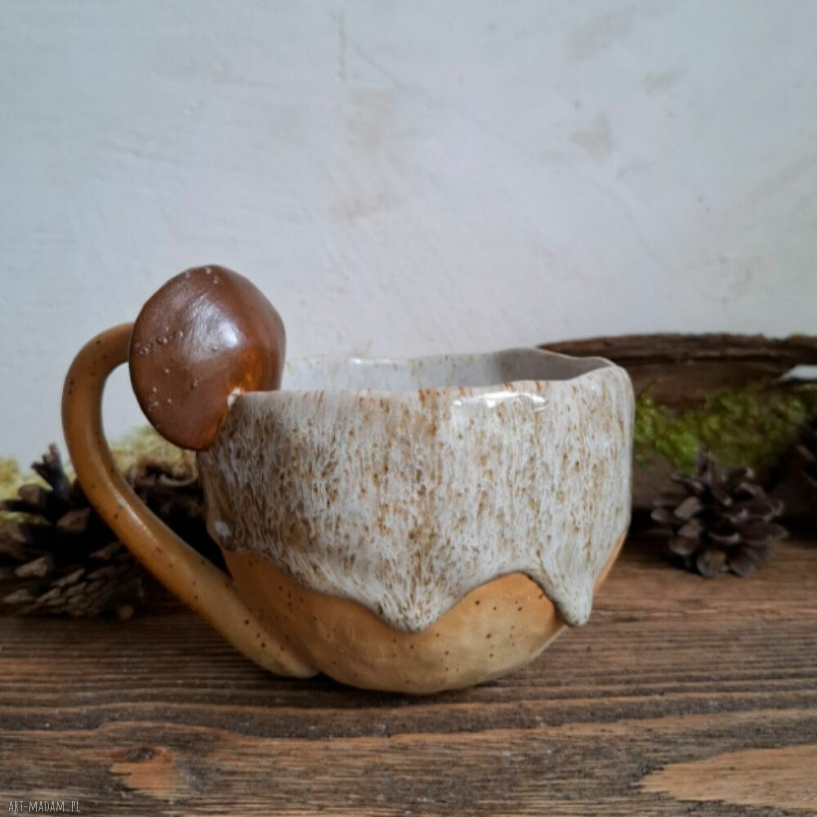 Kubek ceramiczny z grzybami Smokfa - rękodzieło dla grzybiarzy