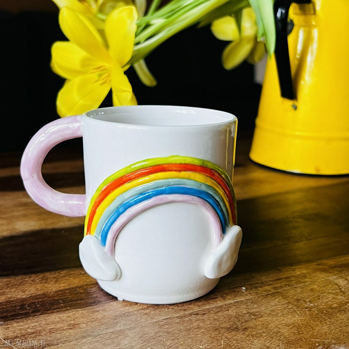 Kubek ceramiczny z tęczą 3D i różowym uchwytem - ręcznie wykonany