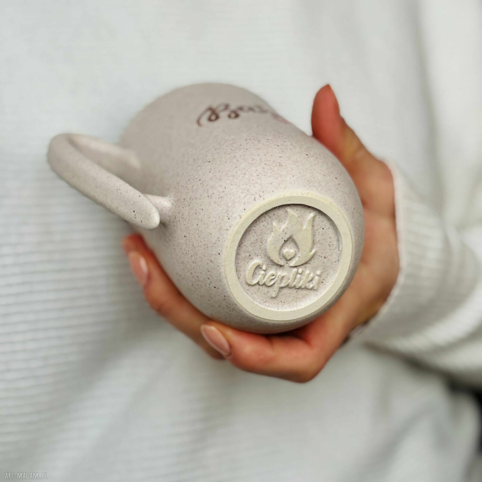 Elegancki kubek dla Babci kremowy ze złotym napisem - 300 ml