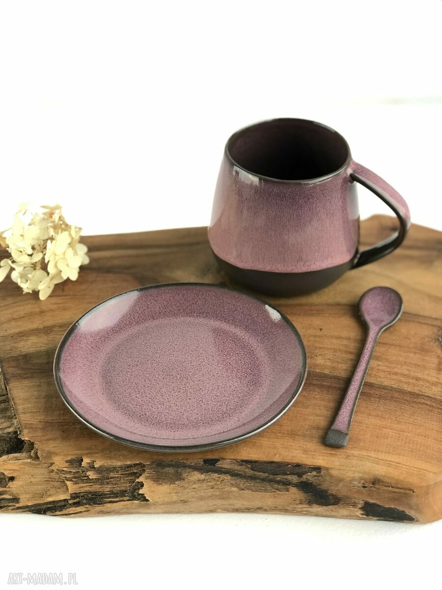Kubek ceramiczny beczułka ze spodkiem 320 ml - ciemny pudrowy róż