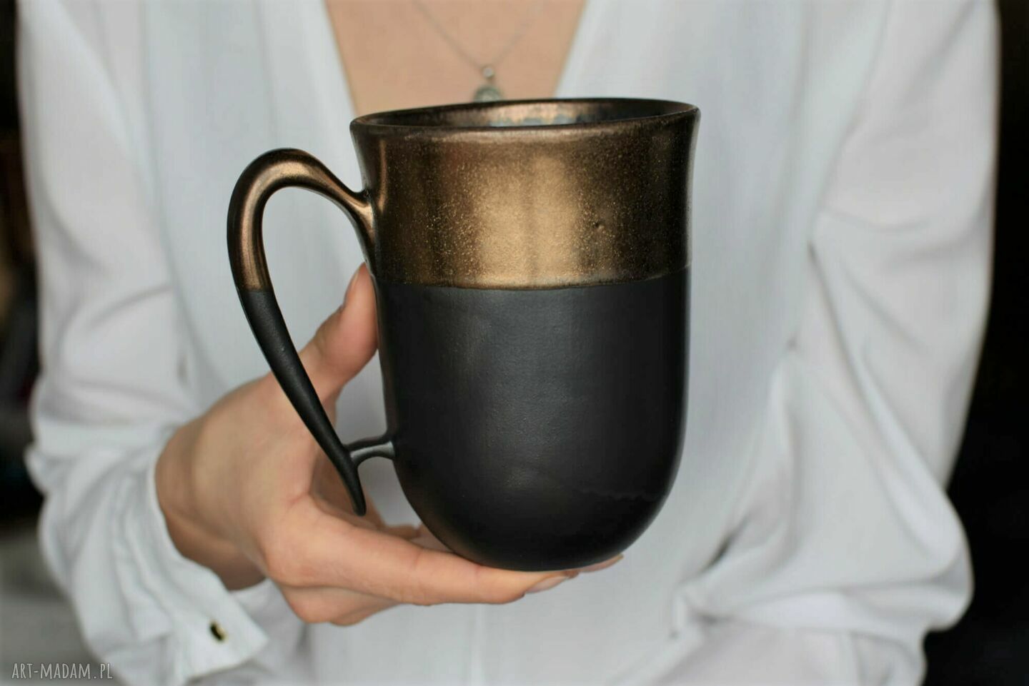 Duży Kubek Ceramiczny 550 ml Złoto & Czerń