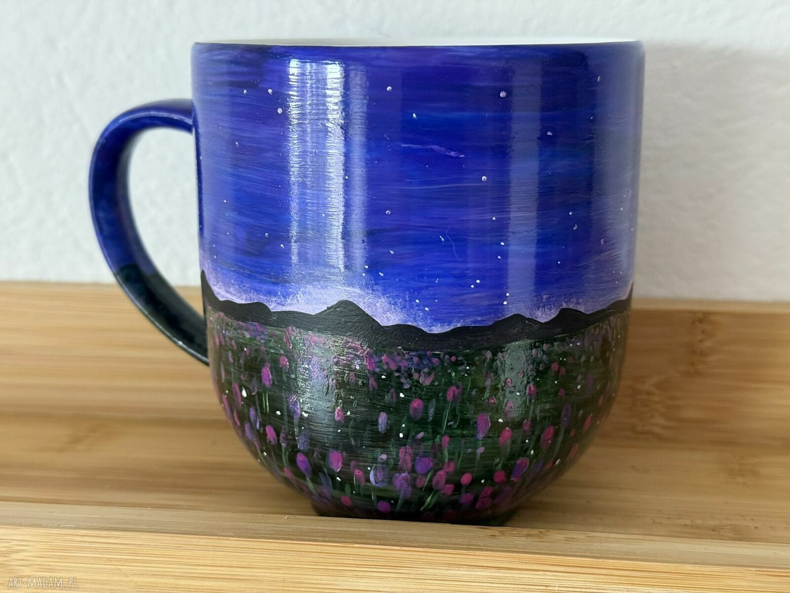 Duży ręcznie malowany kubek porcelanowy z górskim krajobrazem art Madam.pl
