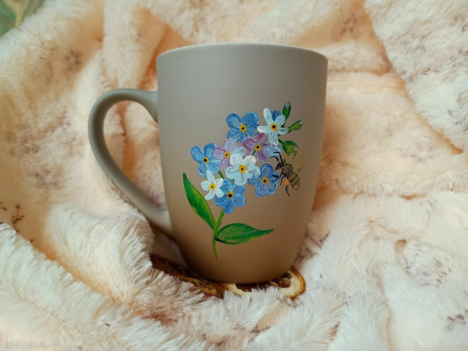 Kubek niezapominajki pszczoły. Kubek nie zapomnij mnie 300 ml