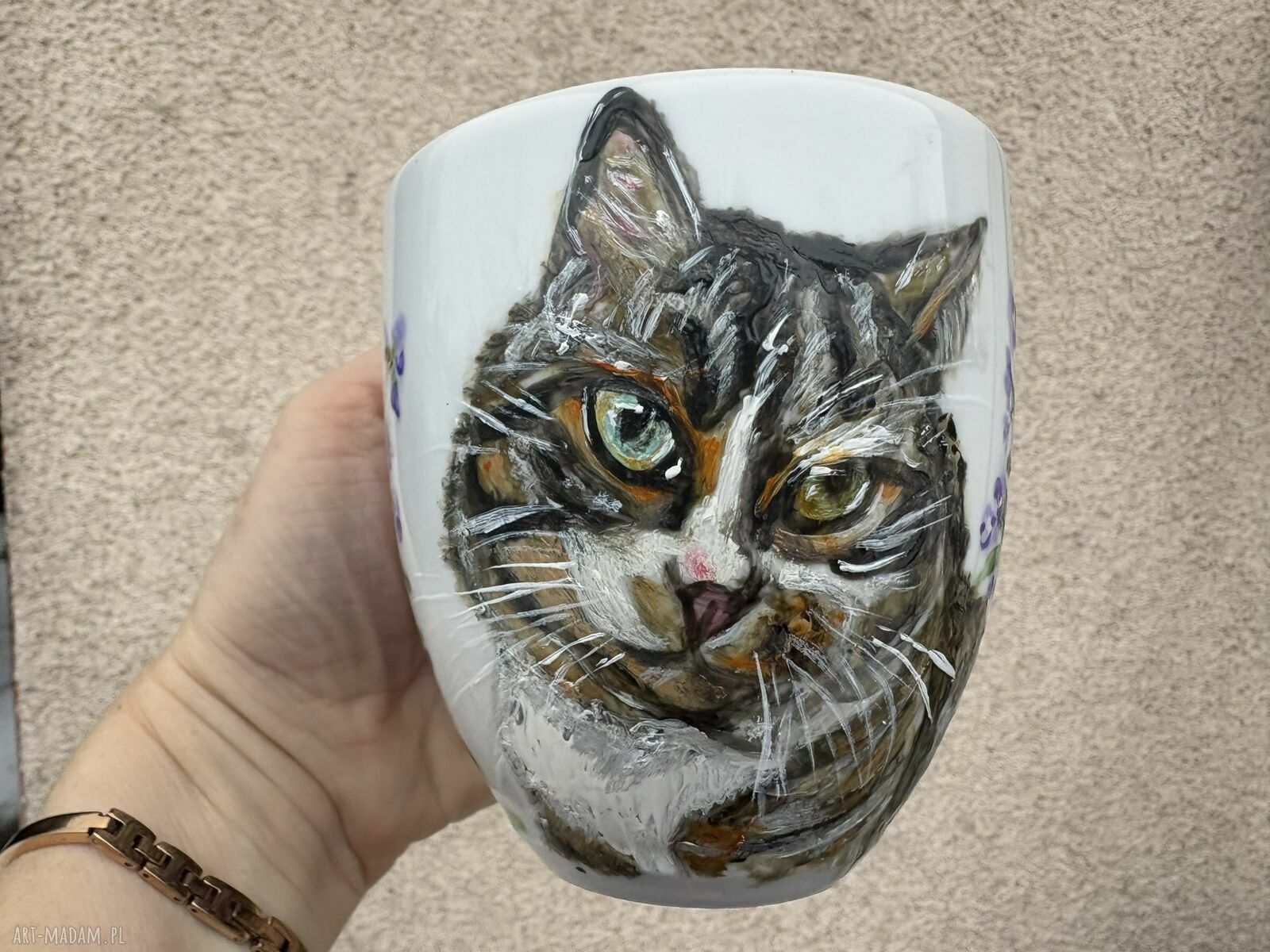 Porcelanowy kubek ręcznie malowany 300 ml - Kot w kocimiętce