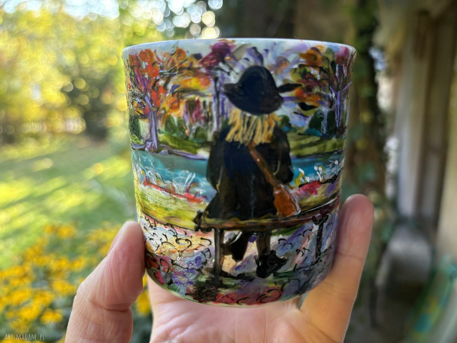 Porcelanowy kubek ręcznie malowany - Jesień w parku