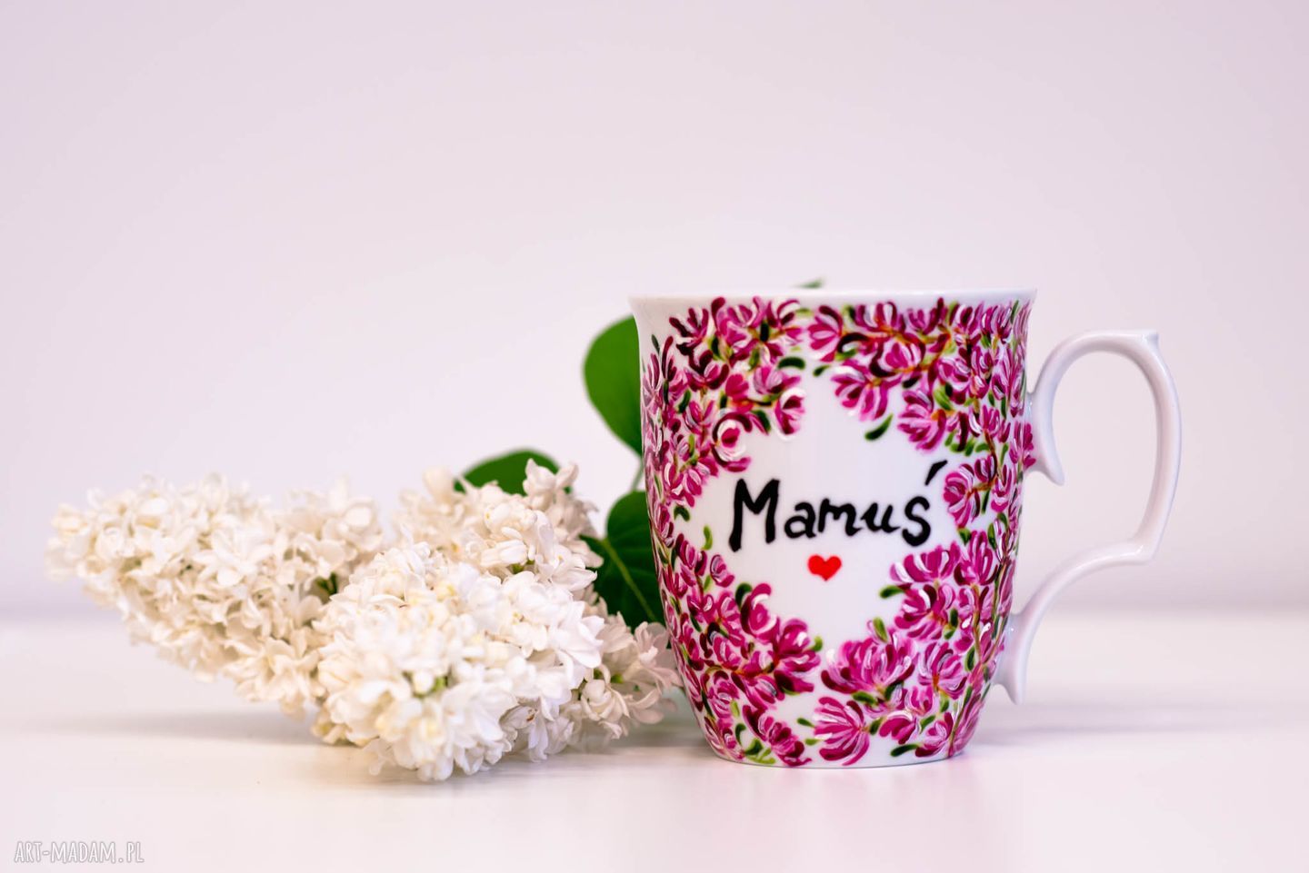 Kubek ręcznie malowany magnolia "Mamuś" - prezent dla mamy (360 ml)
