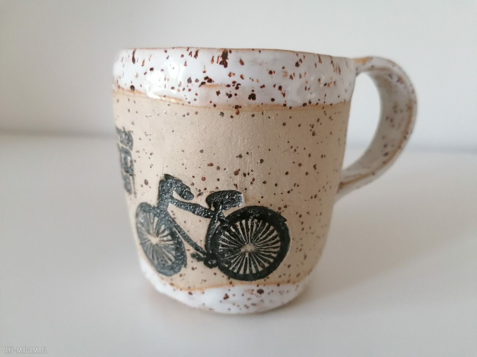 Kubek ceramiczny "Rowerem w stronę słońca" - rękodzieło, które ma duszę