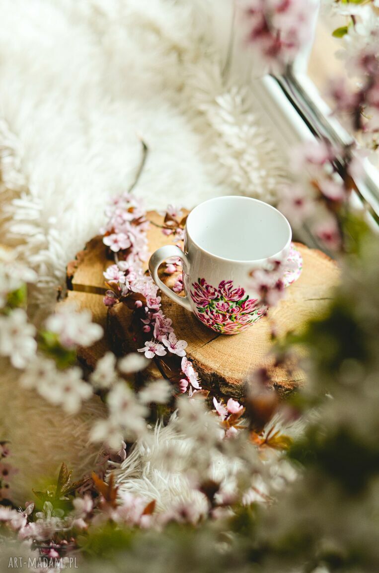 Kubek z pokrywką Kwitnąca Magnolia - 300 ml