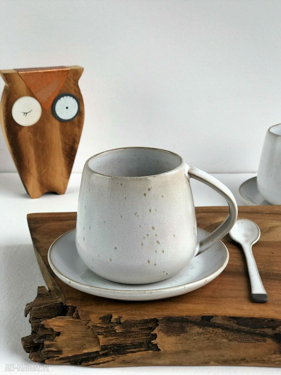 Kubek ze spodkiem i łyżeczką Cappuccino jasne - ręczna ceramika, ok. 320 ml