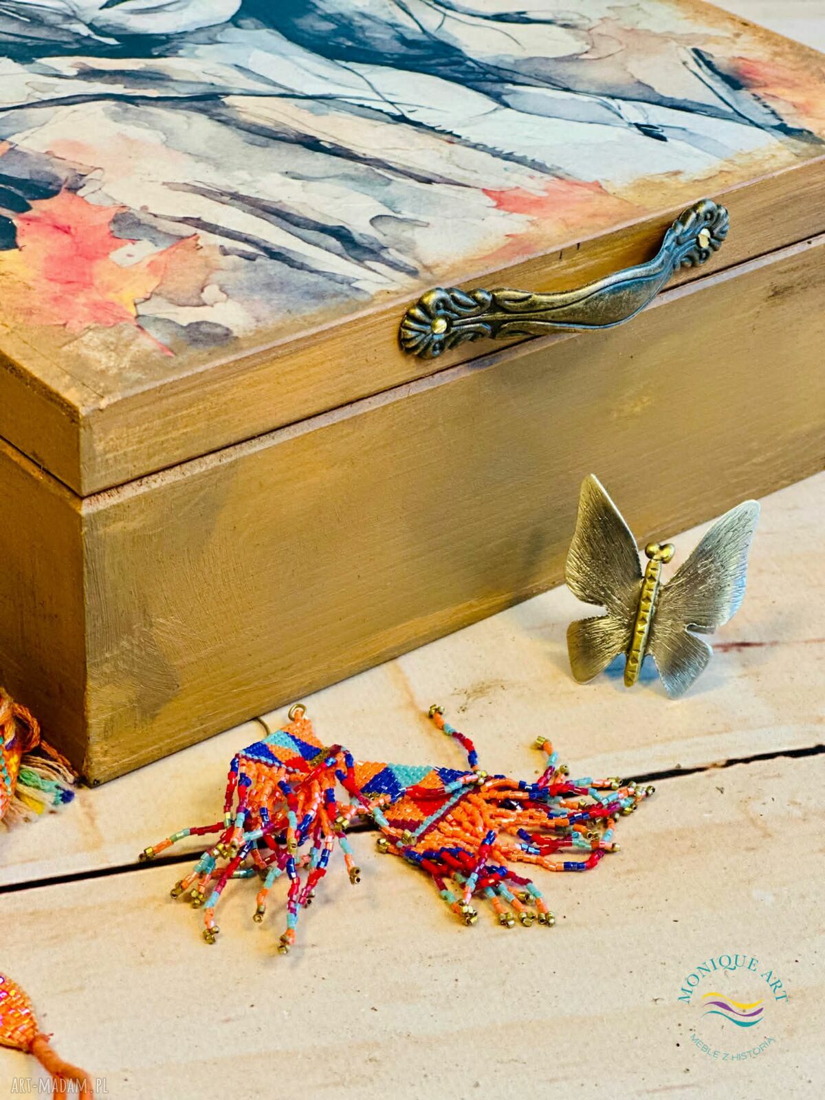 Kufer na biżuterię z przegródkami - prezent dla niej w stylu shabby chic
