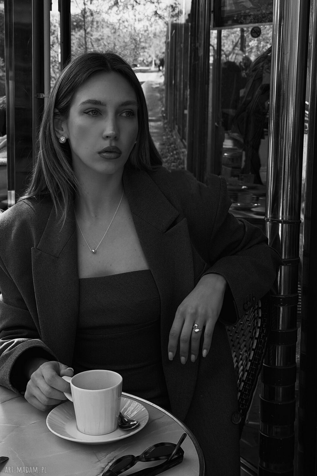 naszyjniki: Złoty naszyjnik z kulką Hand Made