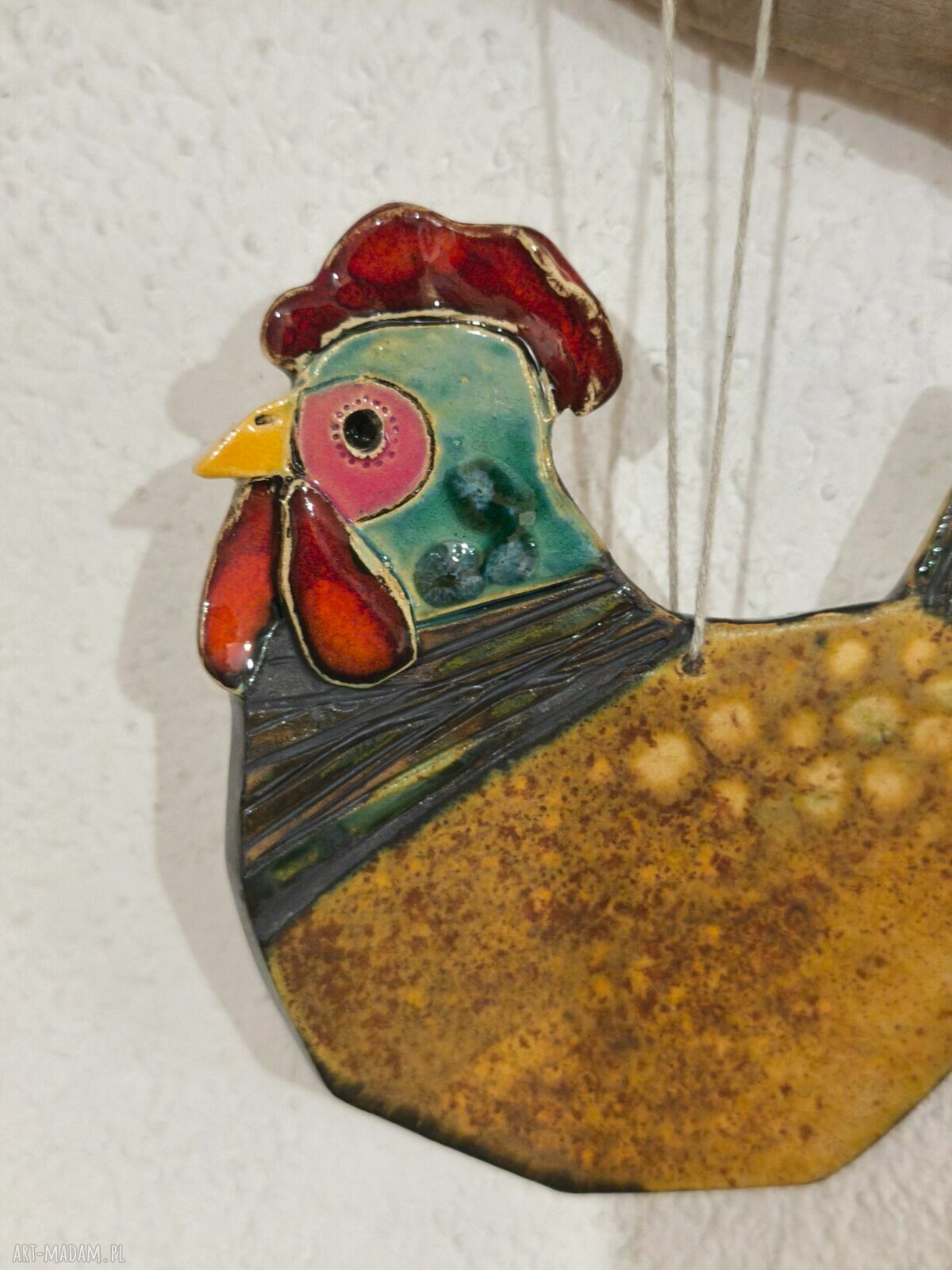 Kura ceramiczna hand made w wiejskim klimacie - ręcznie szkliwiona