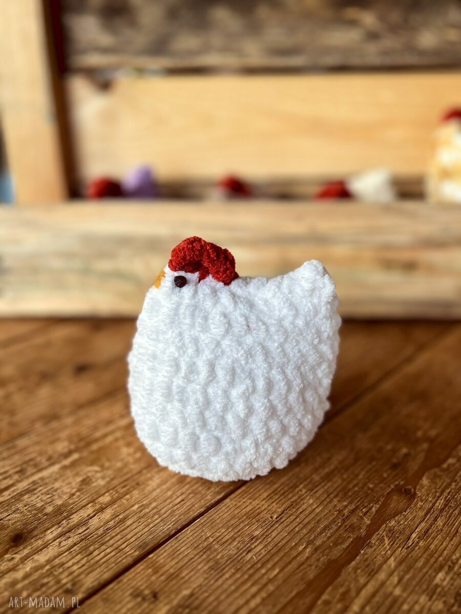 Kurka Chmurka w gnieździe - miękka maskotka wielkanocna handmade
