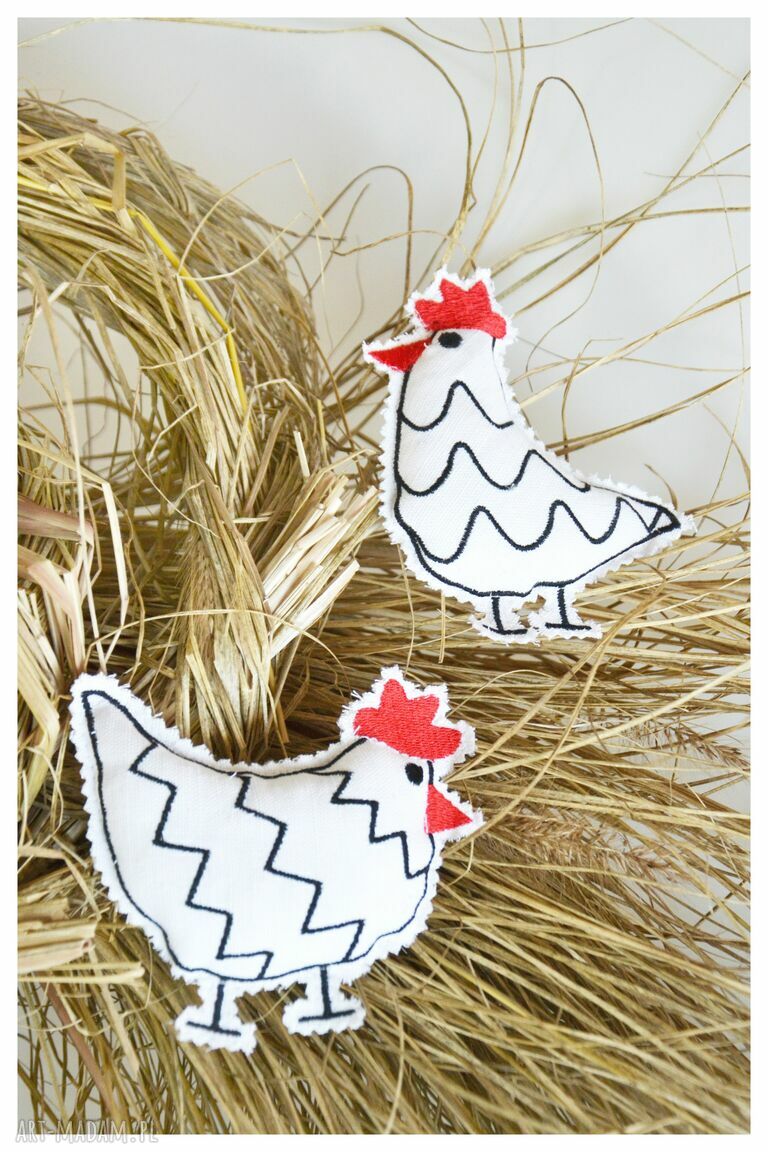 Kurka wielkanocna do koszyczka - haftowana ozdoba handmade z lnu
