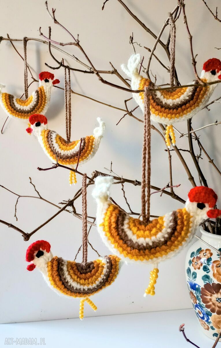 Wiszące kurki szydełkowe - wielkanocne zawieszki handmade