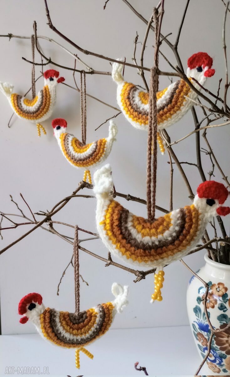 Wiszące kurki szydełkowe - wielkanocne zawieszki handmade