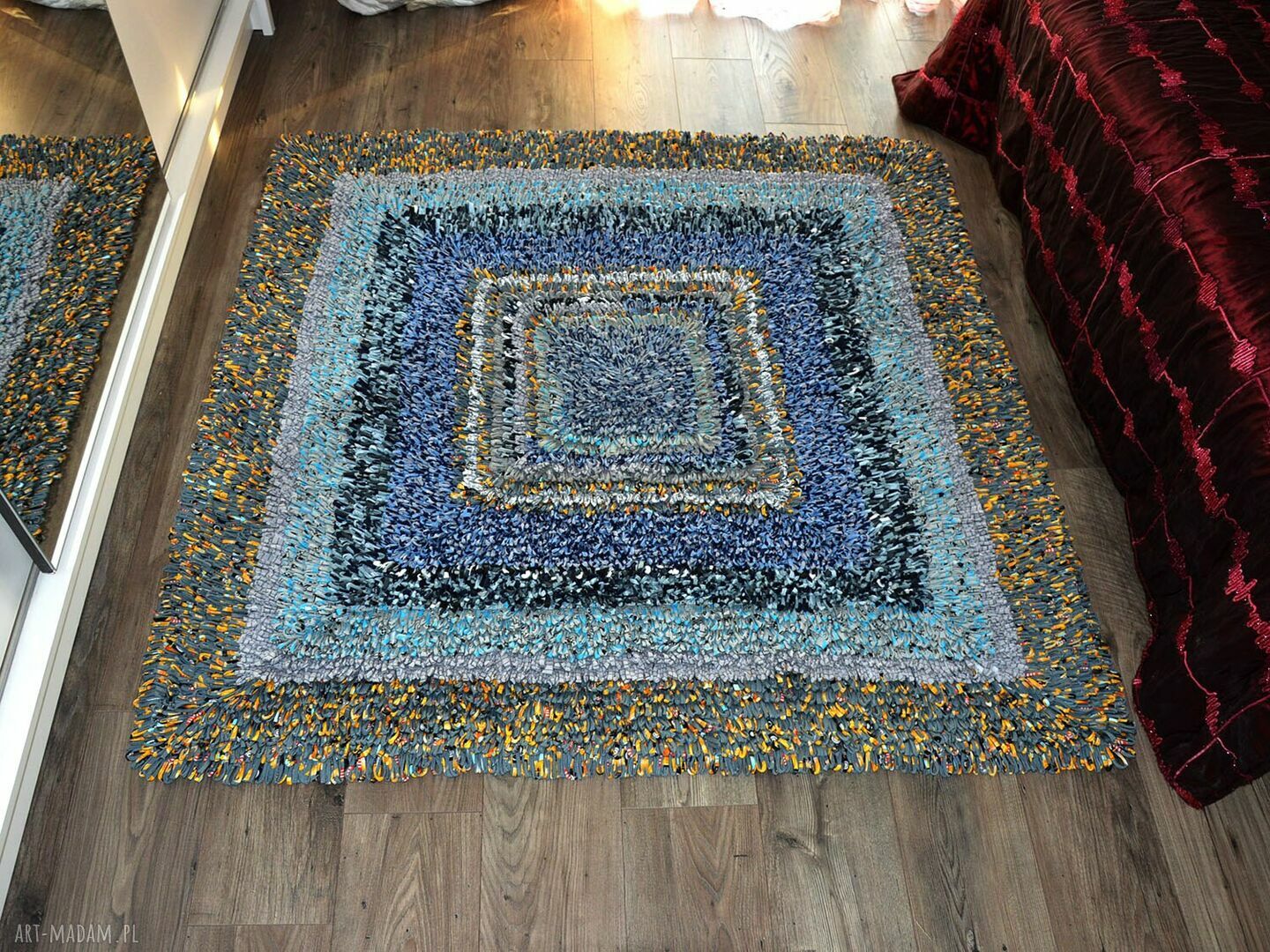 Kwadratowy bawełniany dywan 150x150 cm w odcieniach szarości