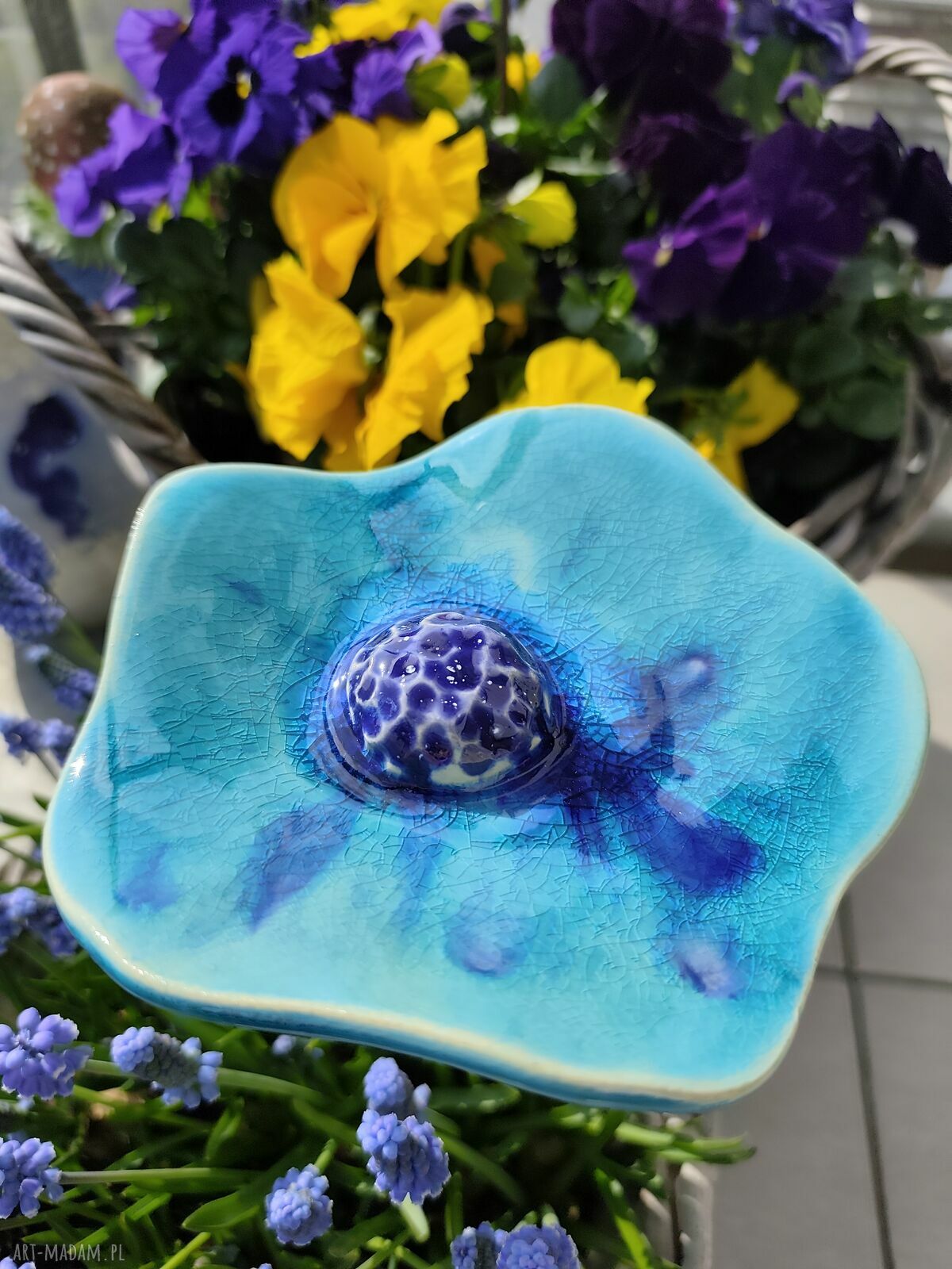 Kwiat ceramiczny - poidło dla owadów (turkusowy, ręcznie wykonany)