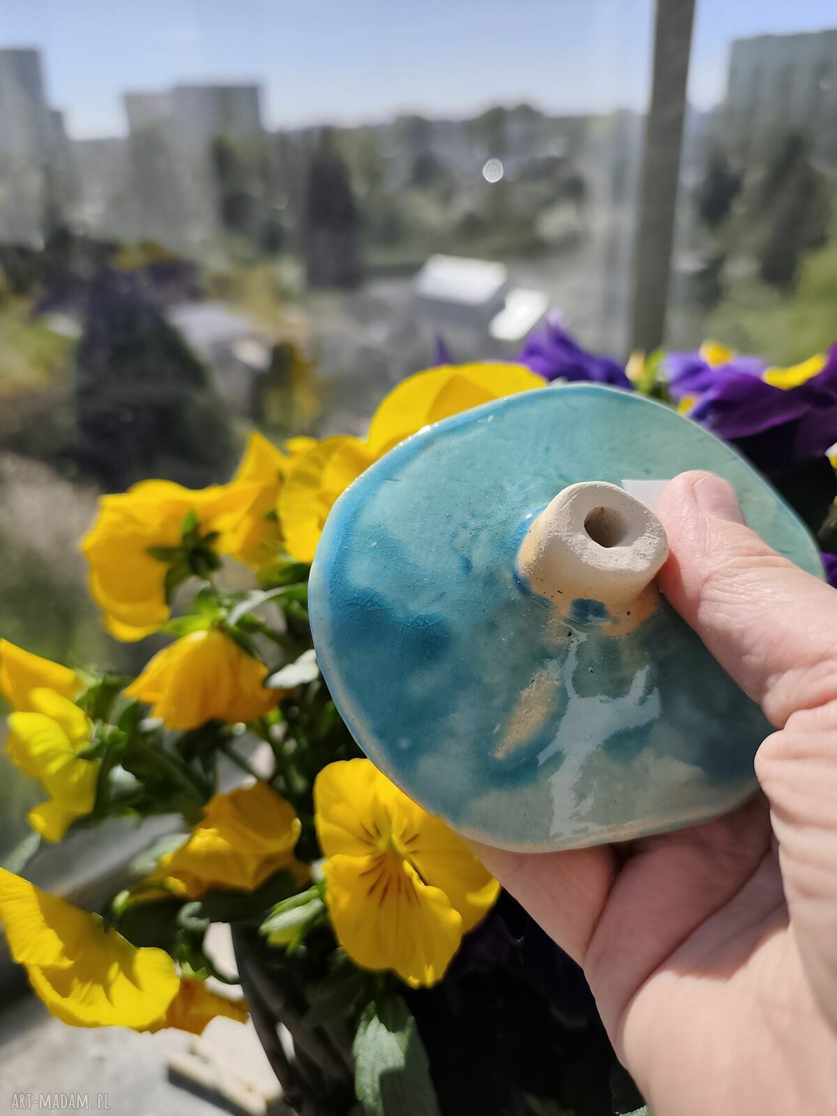 Kwiat ceramiczny - prezent dla mamy w turkusowych barwach