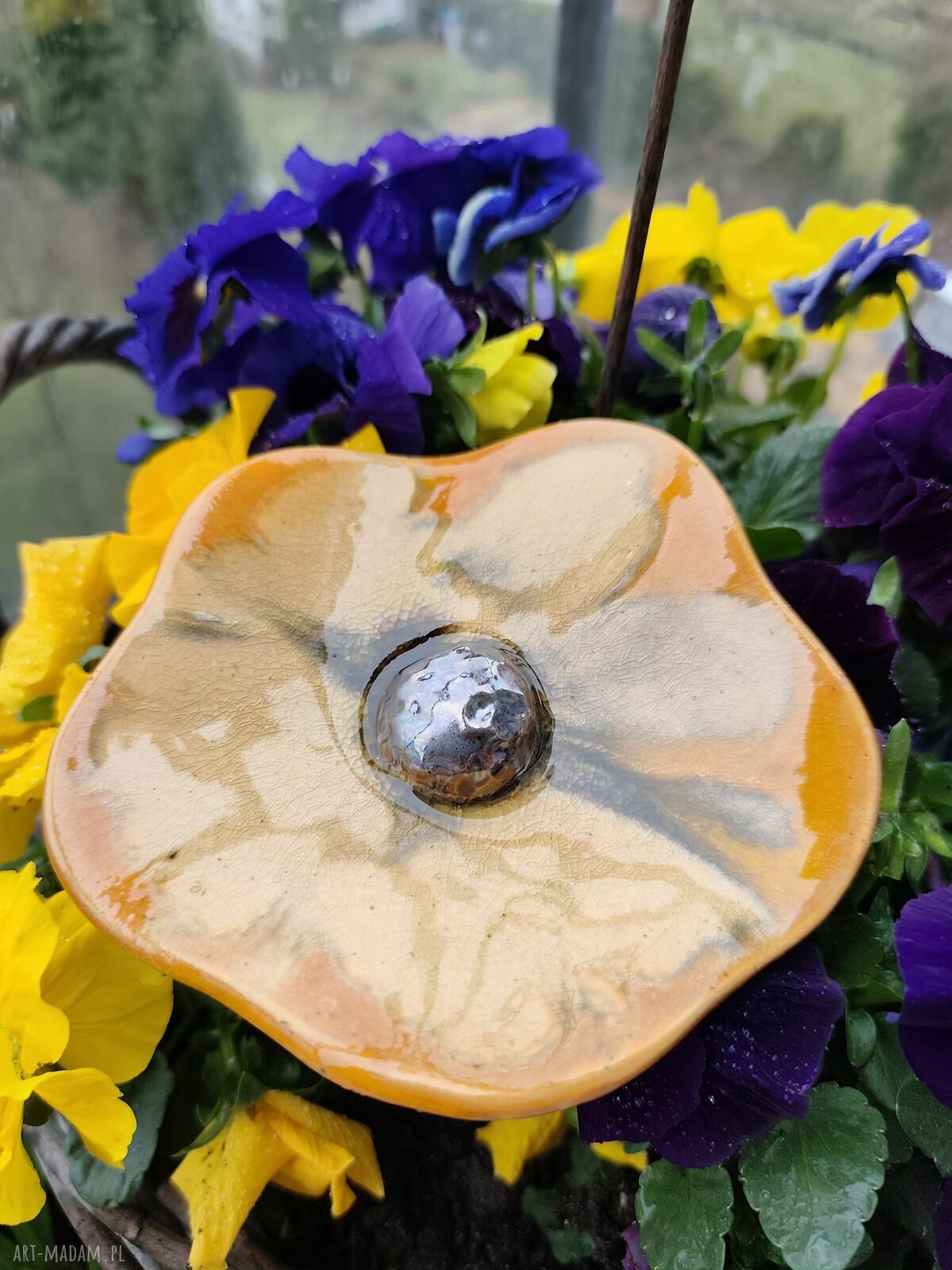 Ceramiczny kwiat - poidło „Wolna chwila”