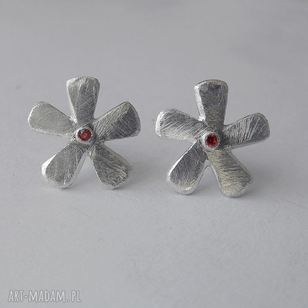 KWIAT - kolczyki na sztyftach z matowego srebra 925 i cyrkonią (17 mm) - Katarzyna Kaminska