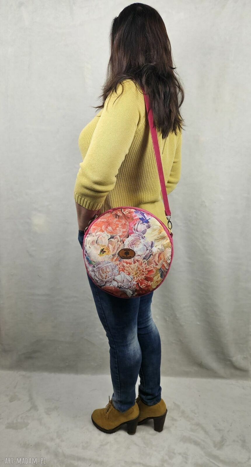 Kwiatowa okrągła torebka handmade - lekka torba crossbody na ramię