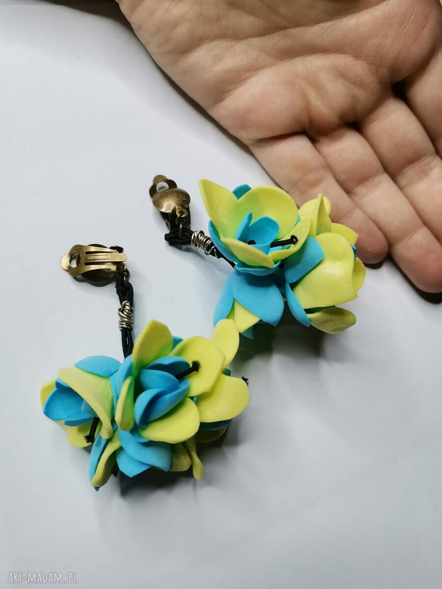 Kolorowe klipsy kwiatowe folk boho - lekkie box x1